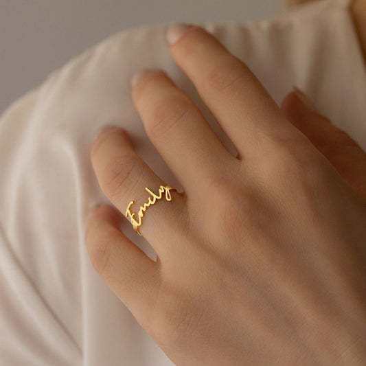 Elegant Personalized Single Name Ring