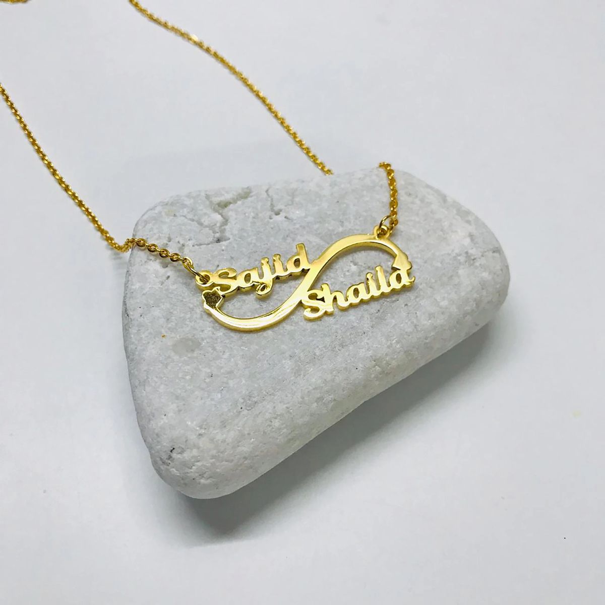 Personalized Infinity Name Necklace: Custom Engraved Pendant